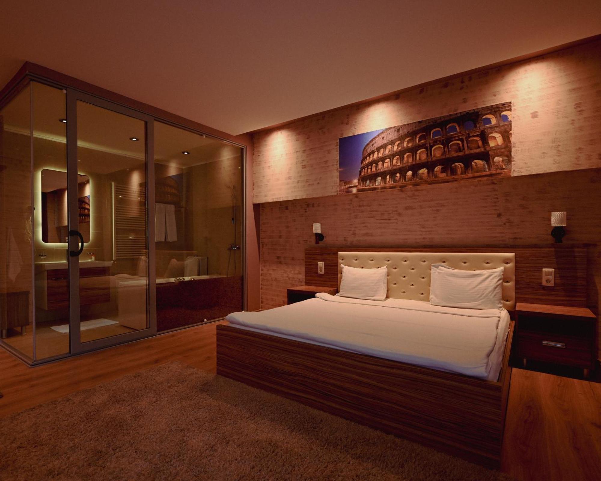 Hotel La Villa Gjakova Экстерьер фото
