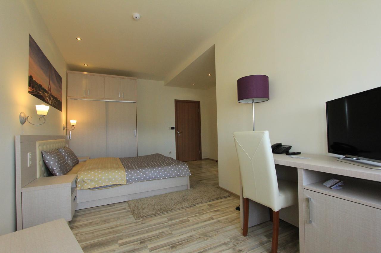 Hotel La Villa Gjakova Номер фото