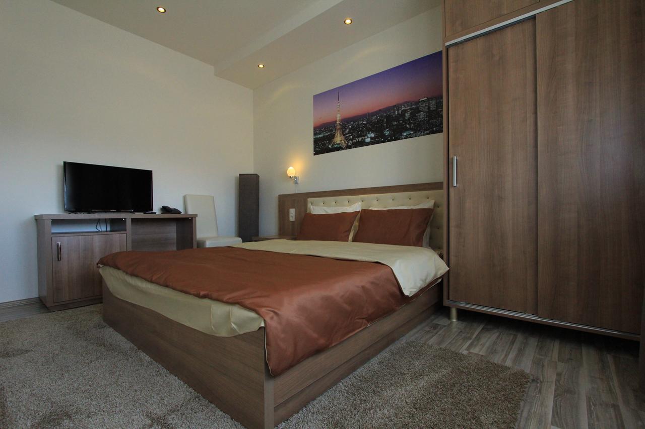 Hotel La Villa Gjakova Номер фото