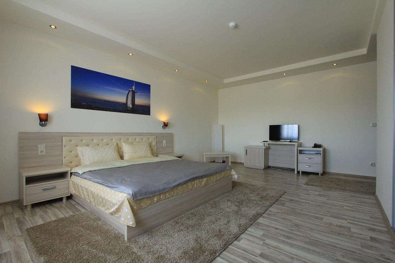 Hotel La Villa Gjakova Номер фото